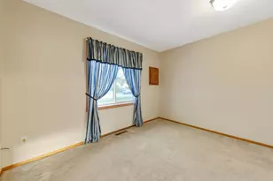 417 Whispering River Ln, Farmington, MN 55024 - Photo 6