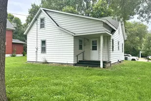 223 1st St SE, Clara City, MN 56222 - Photo 2