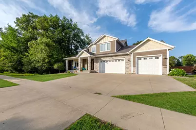 317 Oak Marsh Drive, Mankato, MN 56001 - Photo 2