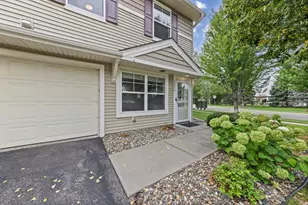10856 Kingsfield Ln, Woodbury, MN 55129 - Photo 6