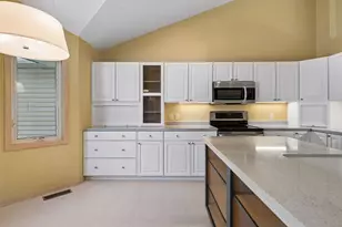 7063 Oak Pointe Curv, Bloomington, MN 55438 - Photo 38