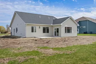 216 10th Ave NE, Hutchinson, MN 55350 - Photo 46