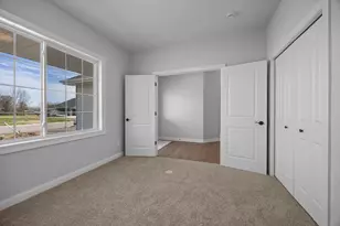 216 10th Ave NE, Hutchinson, MN 55350 - Photo 10