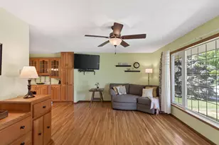 1094 Lowell Dr, Apple Valley, MN 55124 - Photo 8