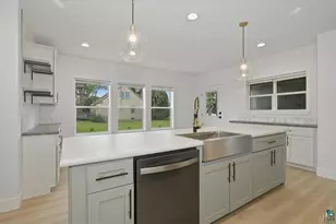 6318 Tower Ave, Superior, WI 54880 - Photo 16