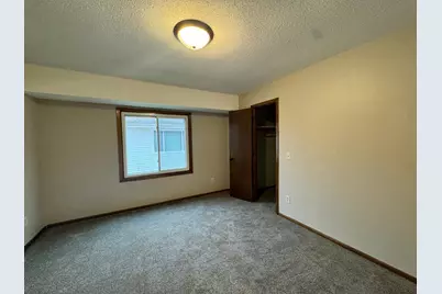 7572 Louisiana Avenue N, Brooklyn Park, MN 55428 - Photo 6