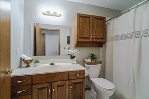 1060 Dennis St S, Maplewood, MN 55119 - Photo 14