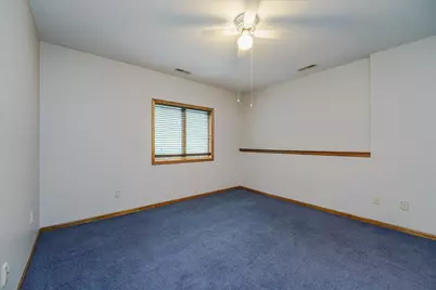 1060 Dennis Street S, Maplewood, MN 55119 - Photo 26