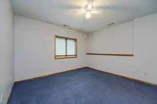 1060 Dennis St S, Maplewood, MN 55119 - Photo 26