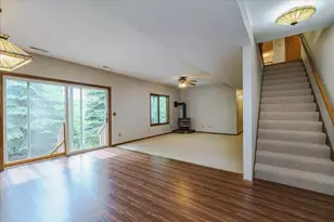 1060 Dennis St S, Maplewood, MN 55119 - Photo 46