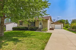 504 3rd Ave NE, Byron, MN 55920 - Photo 2