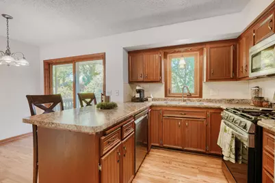 16820 Honeysuckle Lane, Eden Prairie, MN 55346 - Photo 6