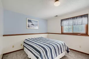 16820 Honeysuckle Ln, Eden Prairie, MN 55346 - Photo 12