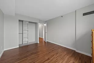 78 10th E St, Saint Paul, MN 55101 - Photo 30