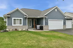 324 Birch St, Baldwin, WI 54002 - Photo 2
