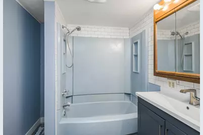 823 Englewood Avenue, Saint Paul, MN 55104 - Photo 22