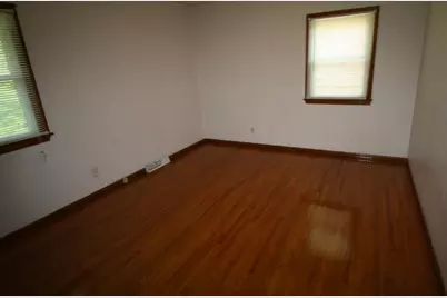 9522 Pleasant Avenue S, Bloomington, MN 55420 - Photo 12