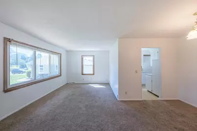 9522 Pleasant Avenue S, Bloomington, MN 55420 - Photo 8