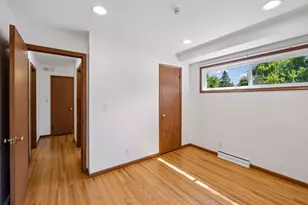 2400 W 110th St, Bloomington, MN 55431 - Photo 18