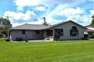 312 Maywood Ave, Eagle Lake, MN 56024 - Photo 2