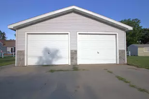 311 Roosevelt St SW, Staples, MN 56479 - Photo 16