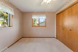 442 S Sunnyside Dr, Caledonia, MN 55921 - Photo 14