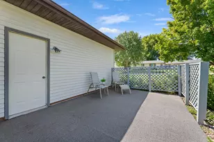 442 S Sunnyside Dr, Caledonia, MN 55921 - Photo 32