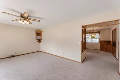 442 S Sunnyside Drive, Caledonia, MN 55921 - Photo 8