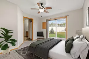 4052 Blakewood Dr, Shakopee, MN 55379 - Photo 4