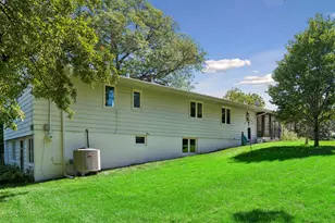 14211 Lennell Dr, Minnetonka, MN 55345 - Photo 42
