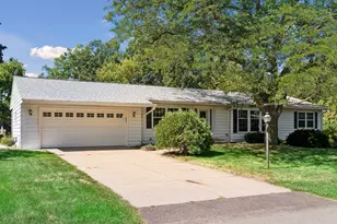 14211 Lennell Dr, Minnetonka, MN 55345 - Photo 2