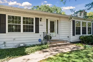 14211 Lennell Dr, Minnetonka, MN 55345 - Photo 4