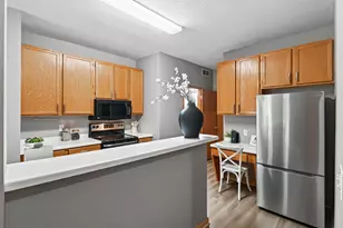 14098 Plymouth Ave S, Burnsville, MN 55337 - Photo 12