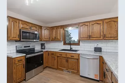 11826 Larabee Circle NE, Albertville, MN 55301 - Photo 8