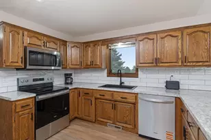 11826 Larabee Circle NE, Albertville, MN 55301 - Photo 8