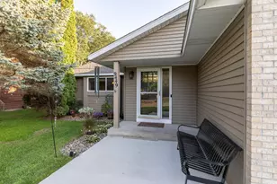 9449 83rd St S, Cottage Grove, MN 55016 - Photo 2