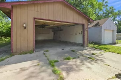 9123 Pillsbury Avenue S, Bloomington, MN 55420 - Photo 38