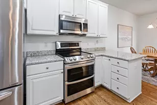 3872 Lawndale Ln N, Plymouth, MN 55446 - Photo 8
