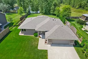 820 Willow Dr, Hutchinson, MN 55350 - Photo 6