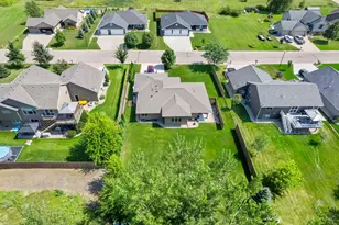 820 Willow Dr, Hutchinson, MN 55350 - Photo 88