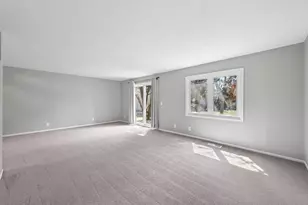 5815 Lake Curve Ln, Brooklyn Center, MN 55429 - Photo 6