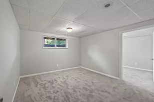 5815 Lake Curve Ln, Brooklyn Center, MN 55429 - Photo 26