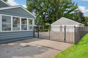 425 Turners Crossroad N, Golden Valley, MN 55422 - Photo 28