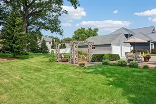 425 Turners Crossroad N, Golden Valley, MN 55422 - Photo 32