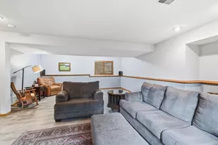 1123 Ridge Bluff Dr, Chaska, MN 55318 - Photo 24
