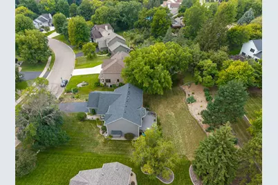1123 Ridge Bluff Drive, Chaska, MN 55318 - Photo 46