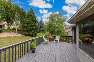 1123 Ridge Bluff Dr, Chaska, MN 55318 - Photo 14