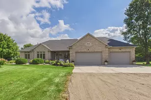 9810 Bechtold Rd, Corcoran, MN 55374 - Photo 2