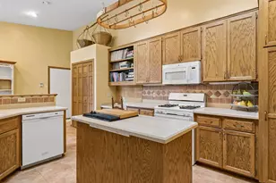 1724 Donegal Dr, Woodbury, MN 55125 - Photo 22