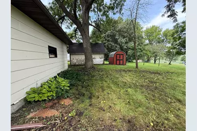 388 E Main Street, Alden, MN 56009 - Photo 4